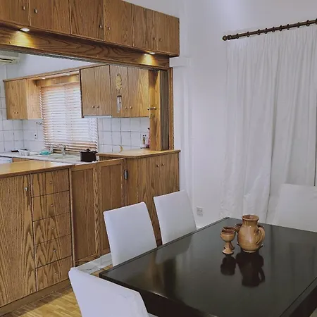 Aurum Apartment